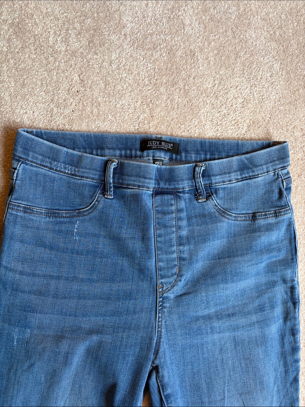 Judy Blue medium blue jeans for women - Picture 4 of 9